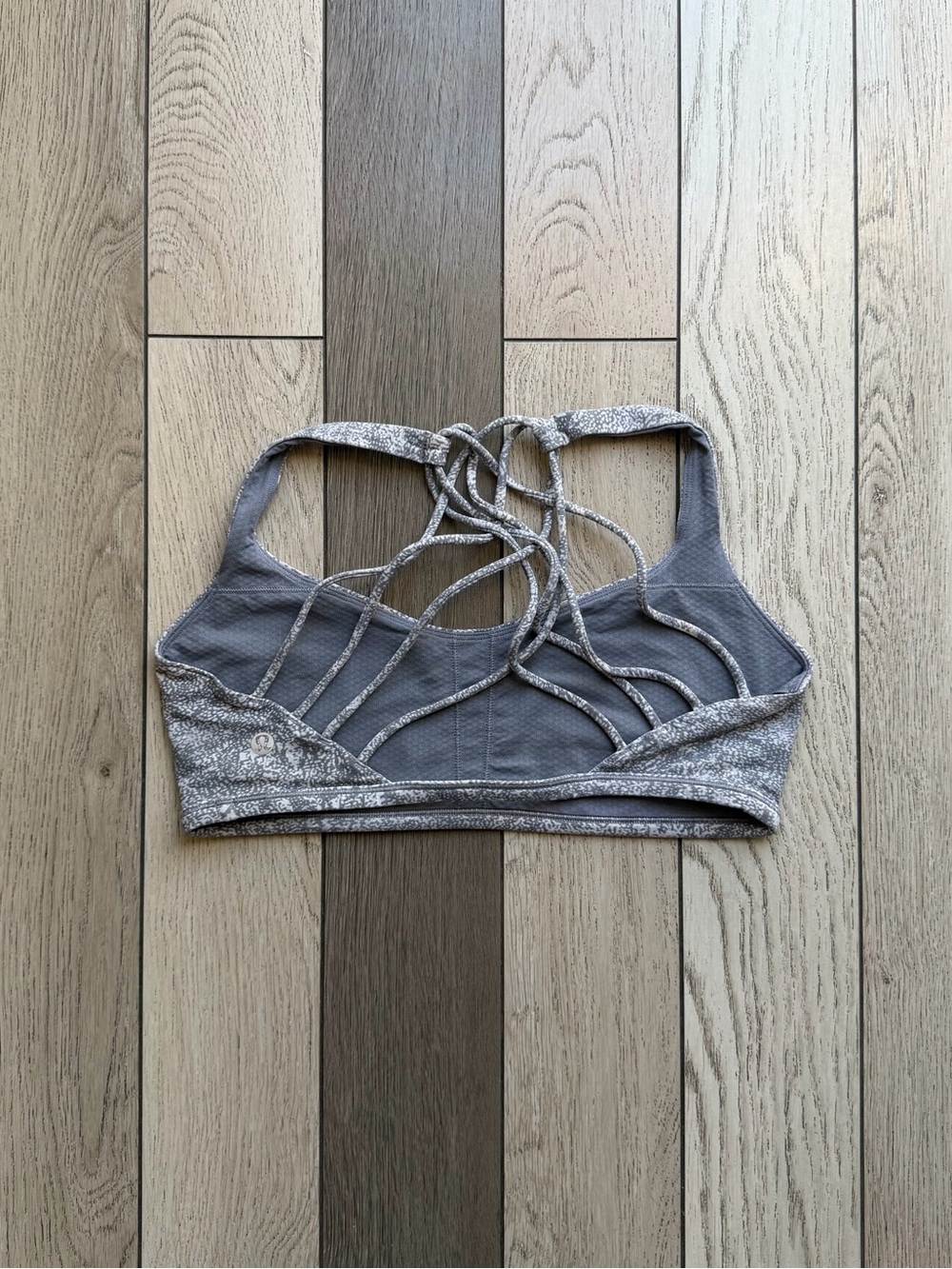 Lululemon Strappy Grey Sports Bra - Comfortable Everyday Support size 10 - Picture 2 of 4